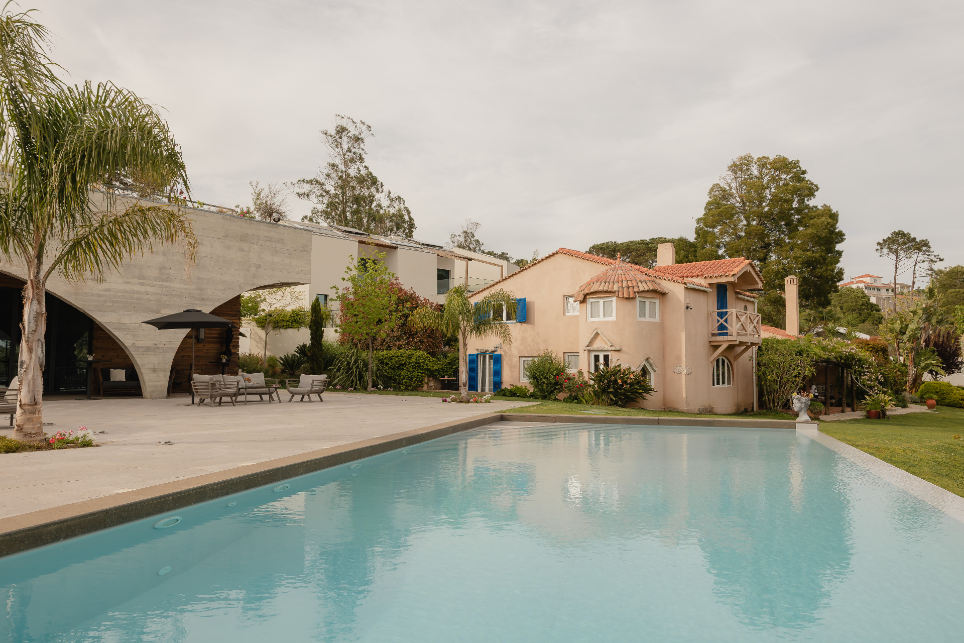 Retreat villa with pool and gardens